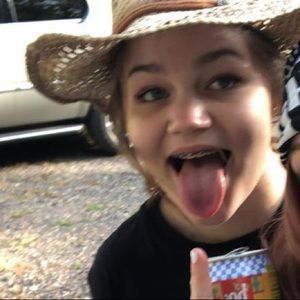 Meet your Posher, Molly